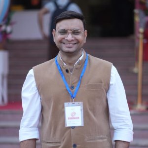 DR Avinash Saini